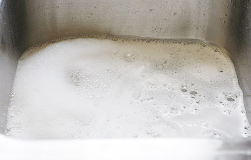 bồn rửa b&aacute;t bị tr&agrave;o ngược do đ&acirc;u